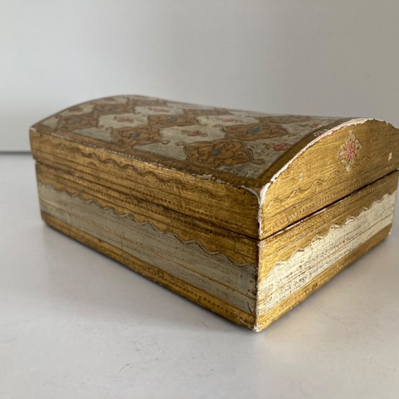 Vintage Italian Florentine Wooden Box w/Hinged Lid Gold Rectangle Chippy Italy - Picture 3 of 16